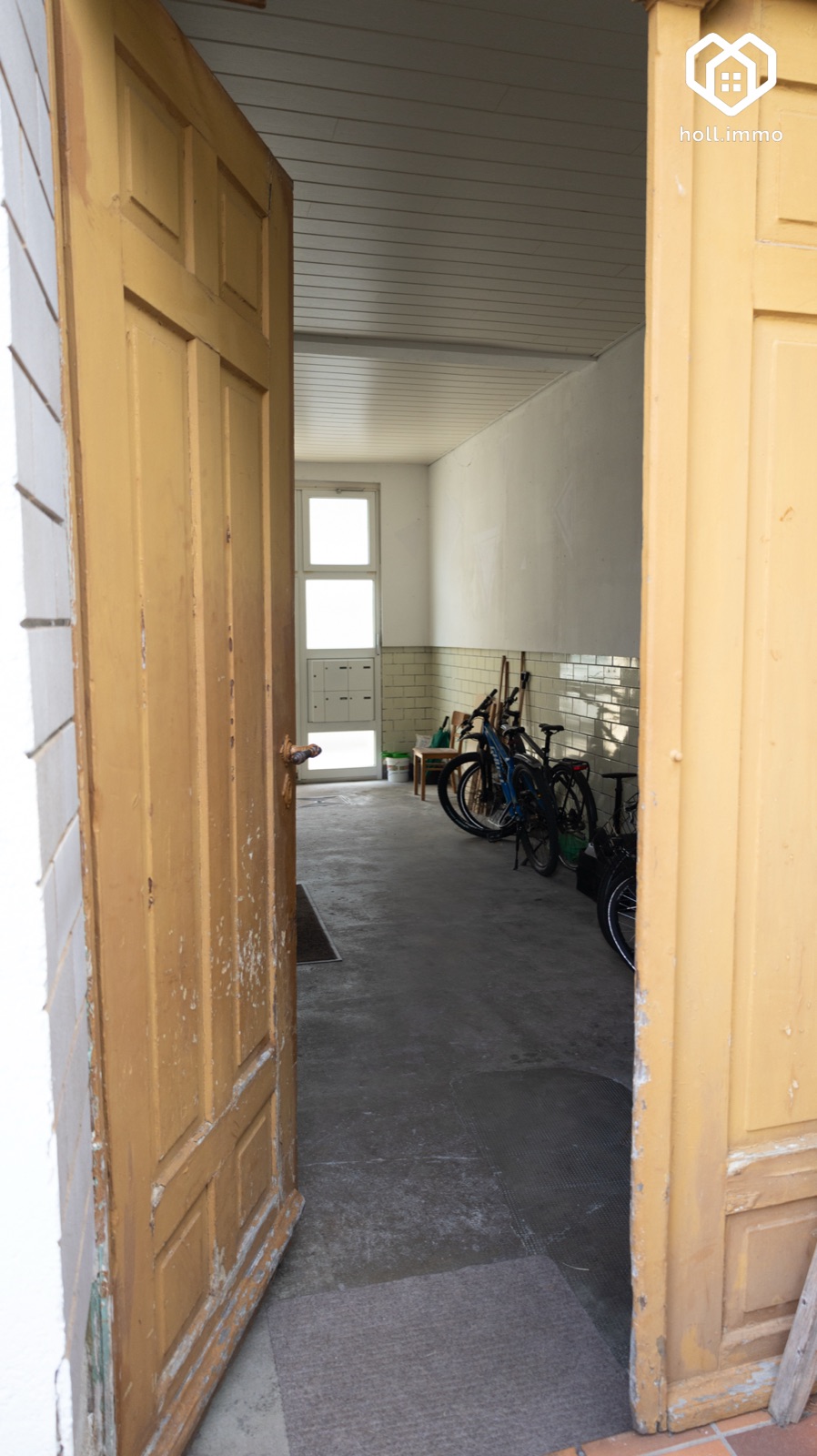 Blick vom Hof in die Durchfahrt